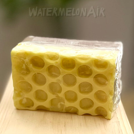 Honey Oatmeal Soap, Goat’s Milk Natural Soap, Hand Poured Soap, Handcrafted Soap, Softening Soap, Fresh Scented, Bar soap, Exfoliating soap