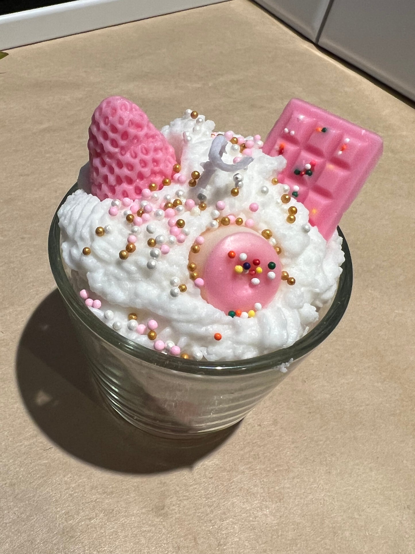 CUPCAKE CANDLE SUNDAE Chocolate or Strawberry Candle